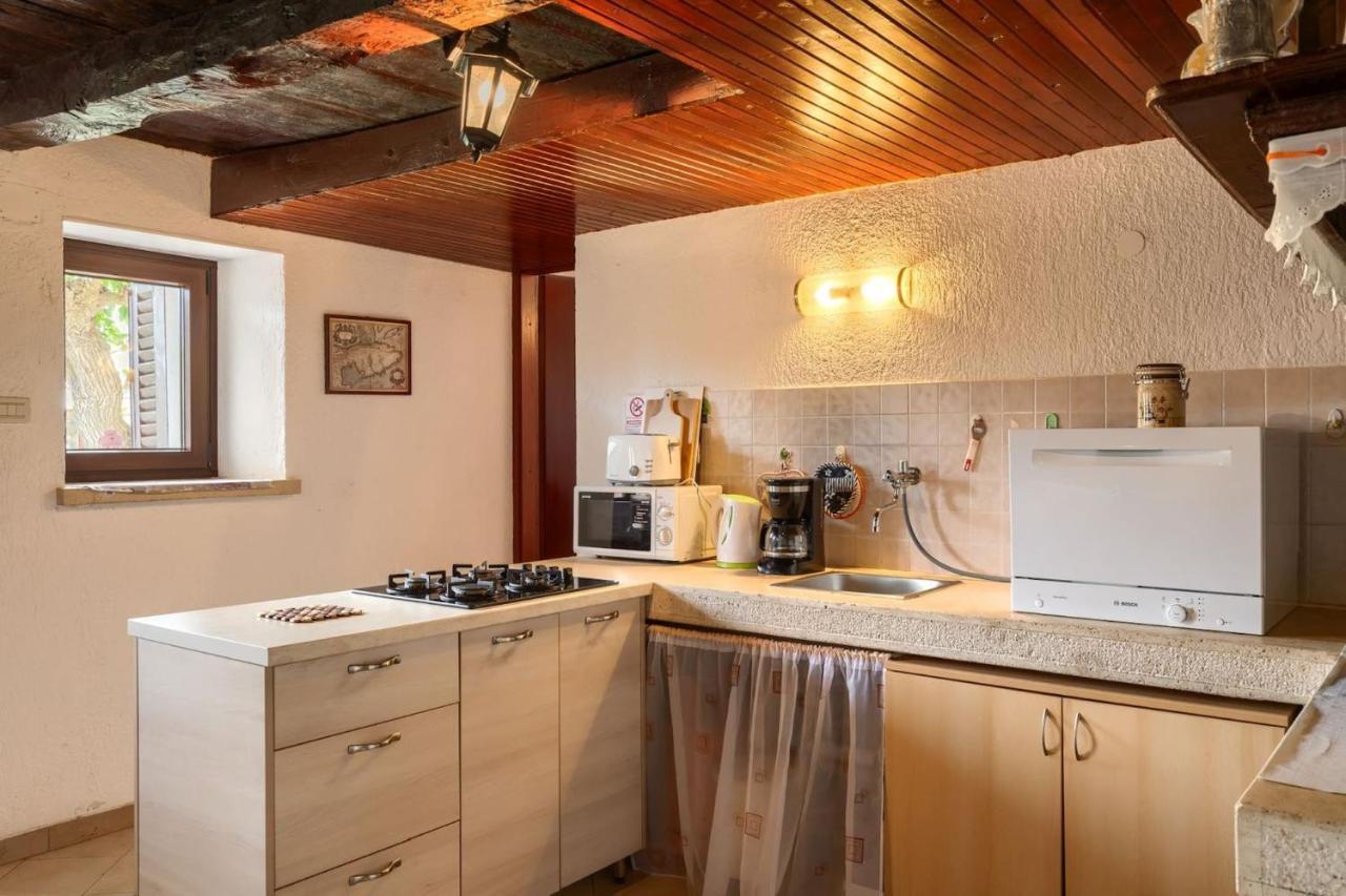 Villa Greis With 4 Bedrooms And Pool In Buje Momjan Extérieur photo