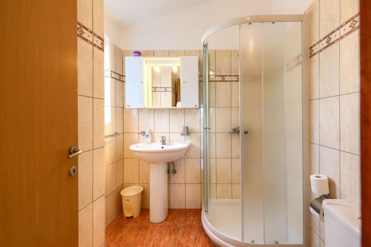 Villa Greis With 4 Bedrooms And Pool In Buje Momjan Extérieur photo