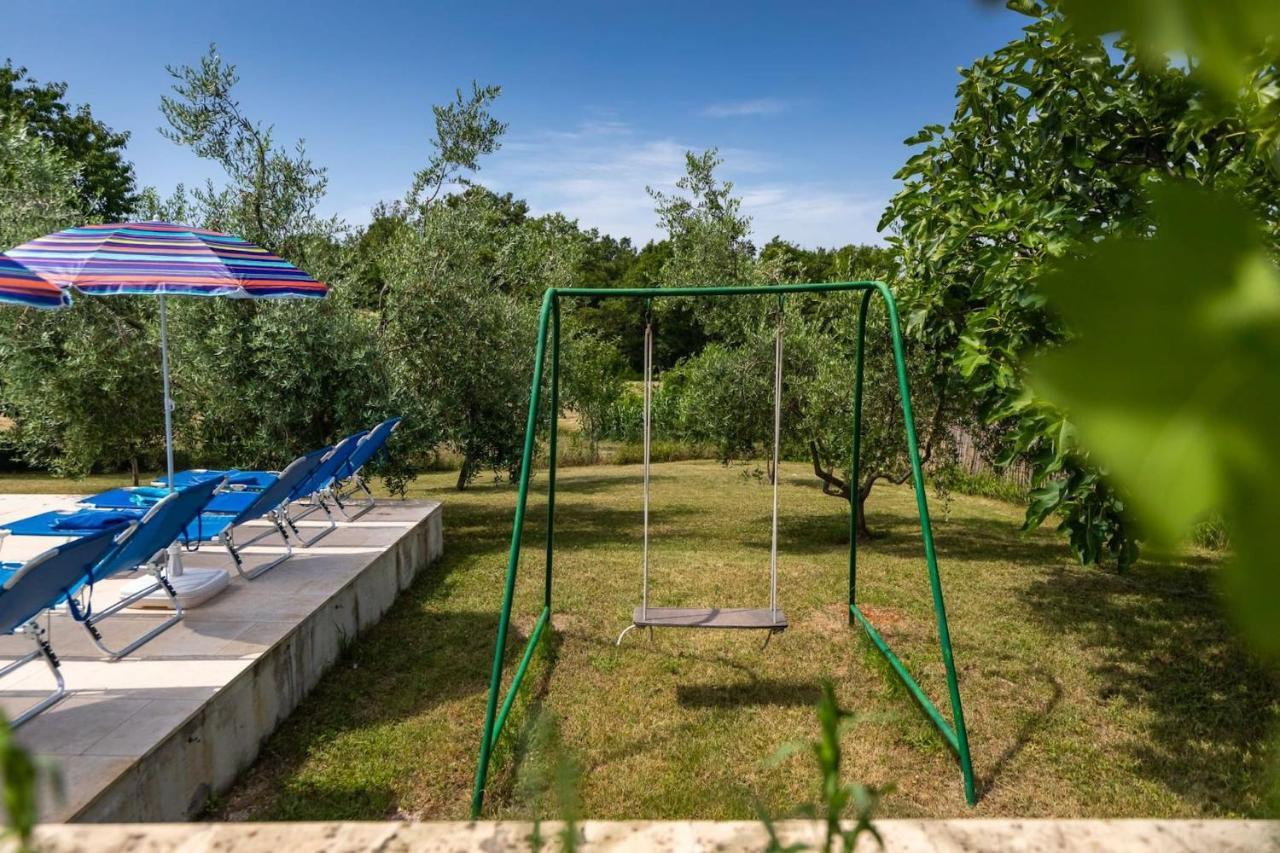 Villa Greis With 4 Bedrooms And Pool In Buje Momjan Extérieur photo