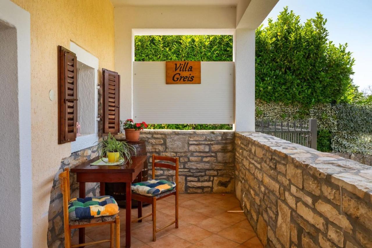Villa Greis With 4 Bedrooms And Pool In Buje Momjan Extérieur photo